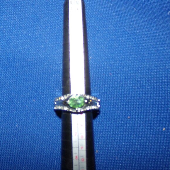 Vintage Elastic Stretch Band Silver Tone & Blue/Green Glass Stone Gem Ring - Picture 1 of 8